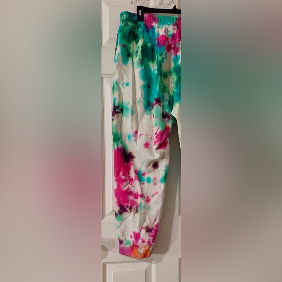 COPY - Nike Floral Tie Dye Custom Limtied Edition Sweatpants - Picture 5 of 11